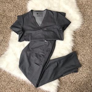 Figs scrubs xs graphite set